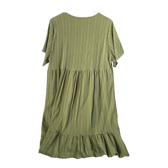 Green Pleated Dress - Picture 3 of 4